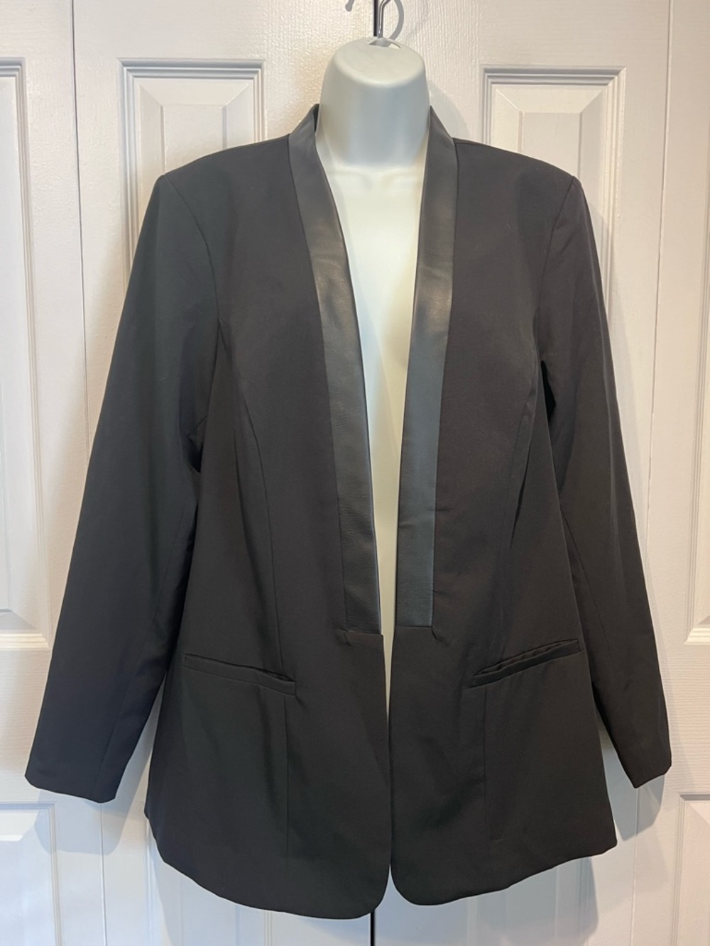Torrid Black Open Face Lined Blazer Size 12 (L) NWT